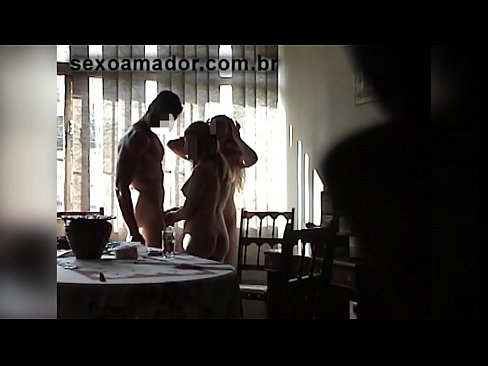 ❤️ Os amigos sexuais invitan a un home xigante e a un trío con el Porno en % gl.desixxxtube.ru %