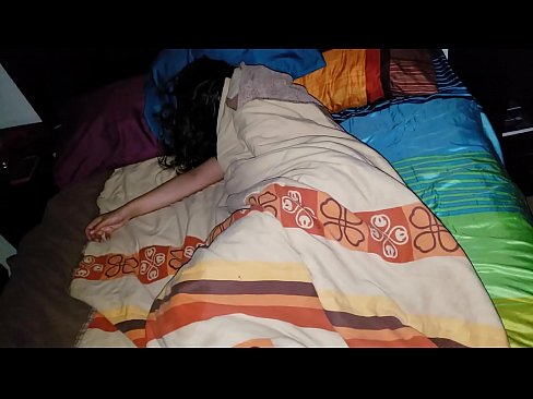❤️ Fillastro reprendendo á súa nova madrasta mentres ela dorme. Porno en % gl.desixxxtube.ru %