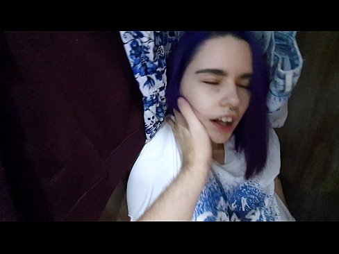 ❤️ Atopo a miña irmá no armario e axudouna a correrse Porno en % gl.desixxxtube.ru %